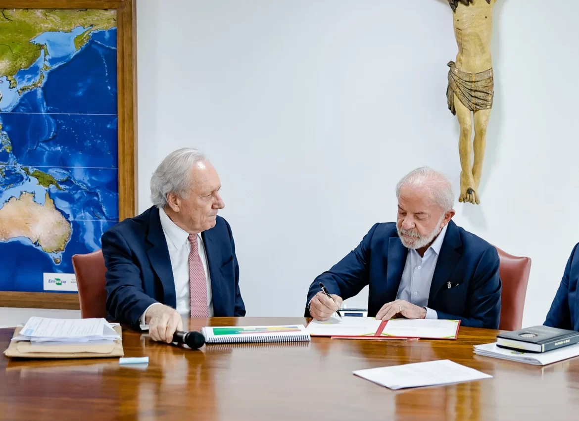 Lula envia PL antifação ao Congresso