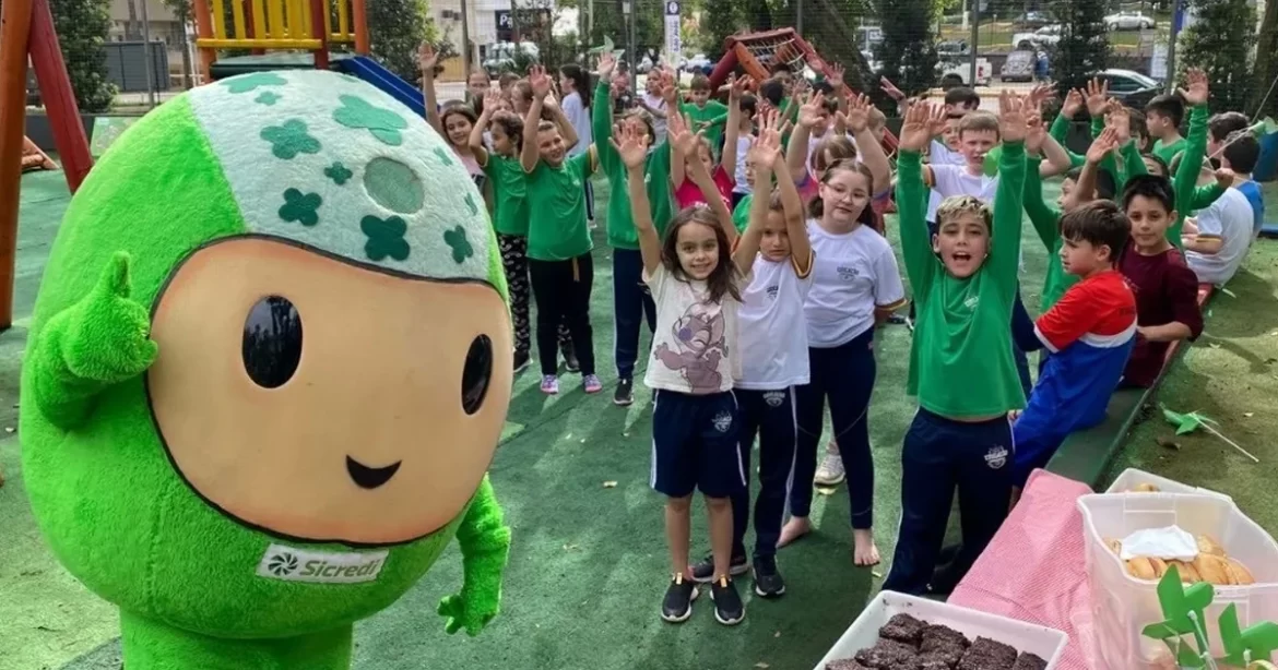 Cooperativa financeira conclui jornada de atividades gamificadas em escolas