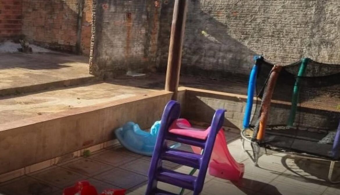Creche clandestina é fechada após flagrante de insalubridade e maus-tratos | G5News