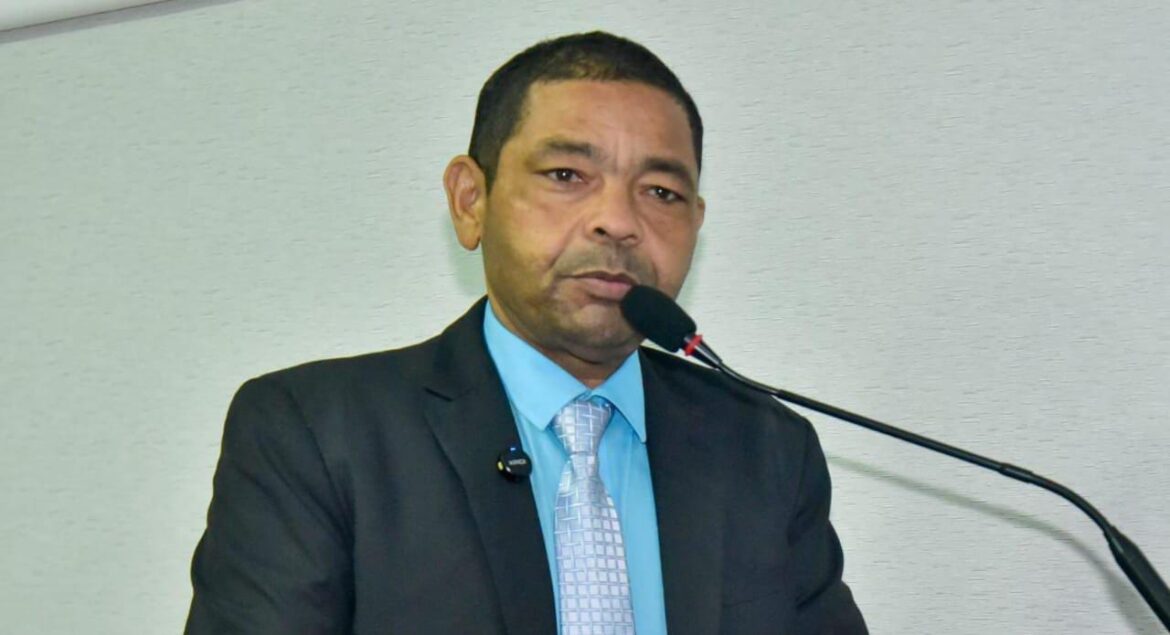 Ednilson do Kantão apresenta requerimento que solicita Policlínica para o Jardim Tropical