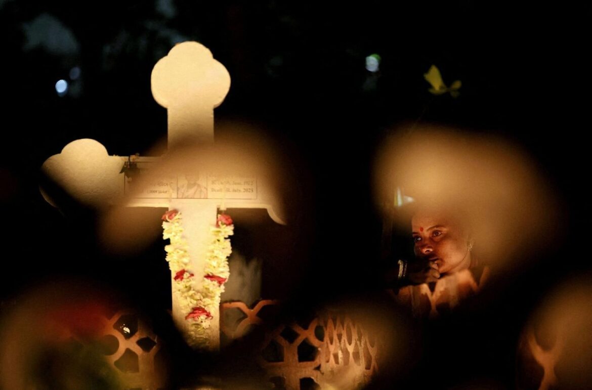 Explosão na Catedral Santa Maria em Daca