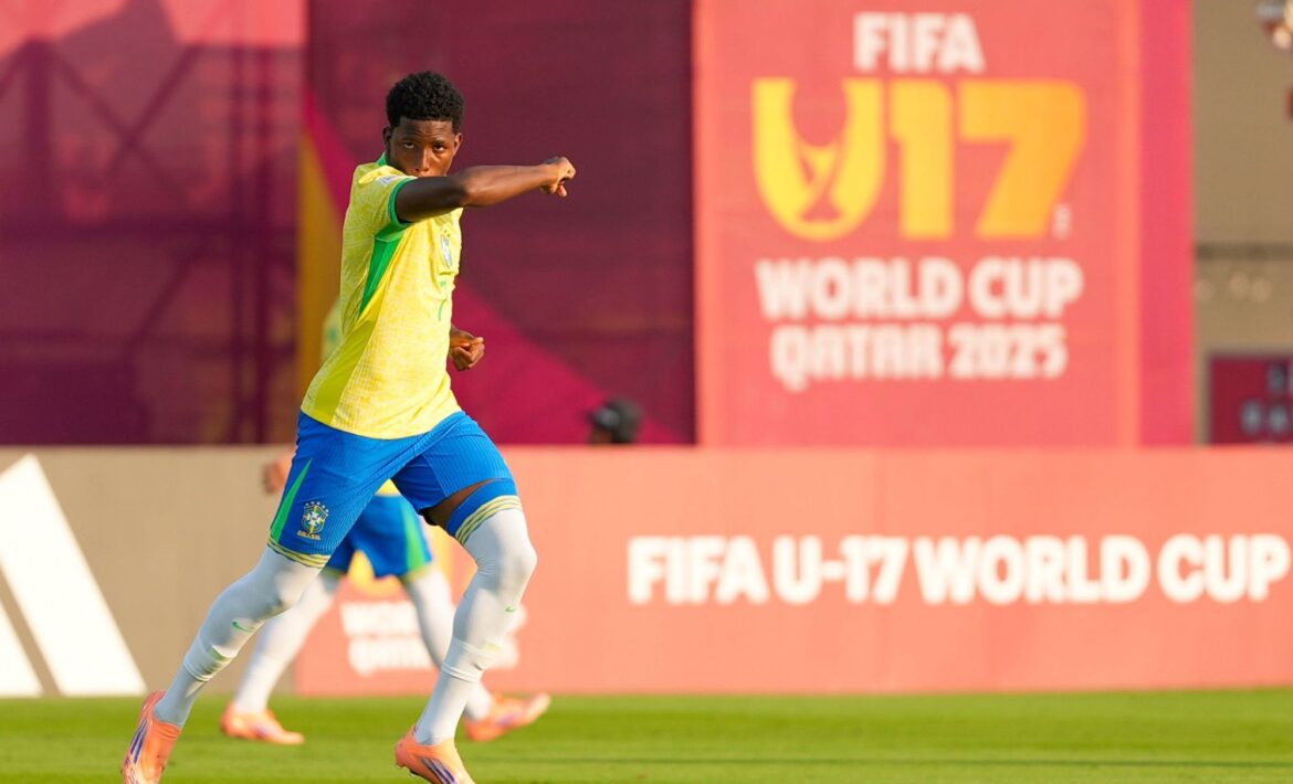 Mundo do futebol se derrete por "joias brilhantes" do Bahia no Mundial