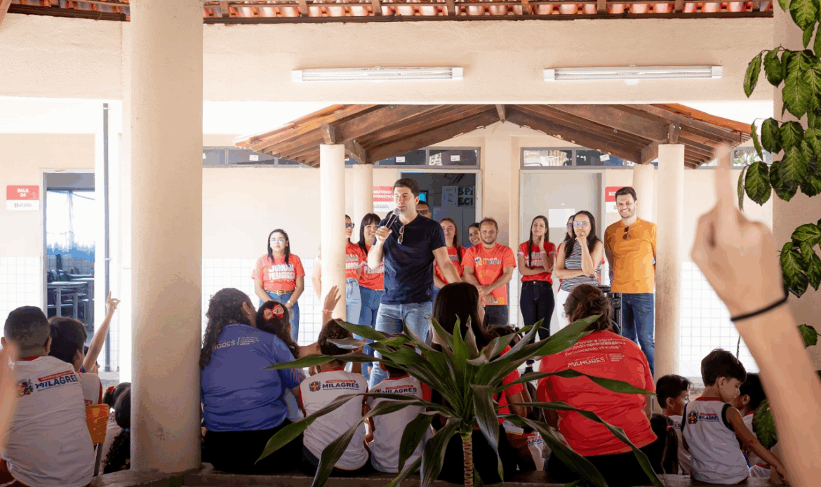 Prefeito Derson entrega climatização da Escola Manoel Correia da Silva no Sítio Taboquinha