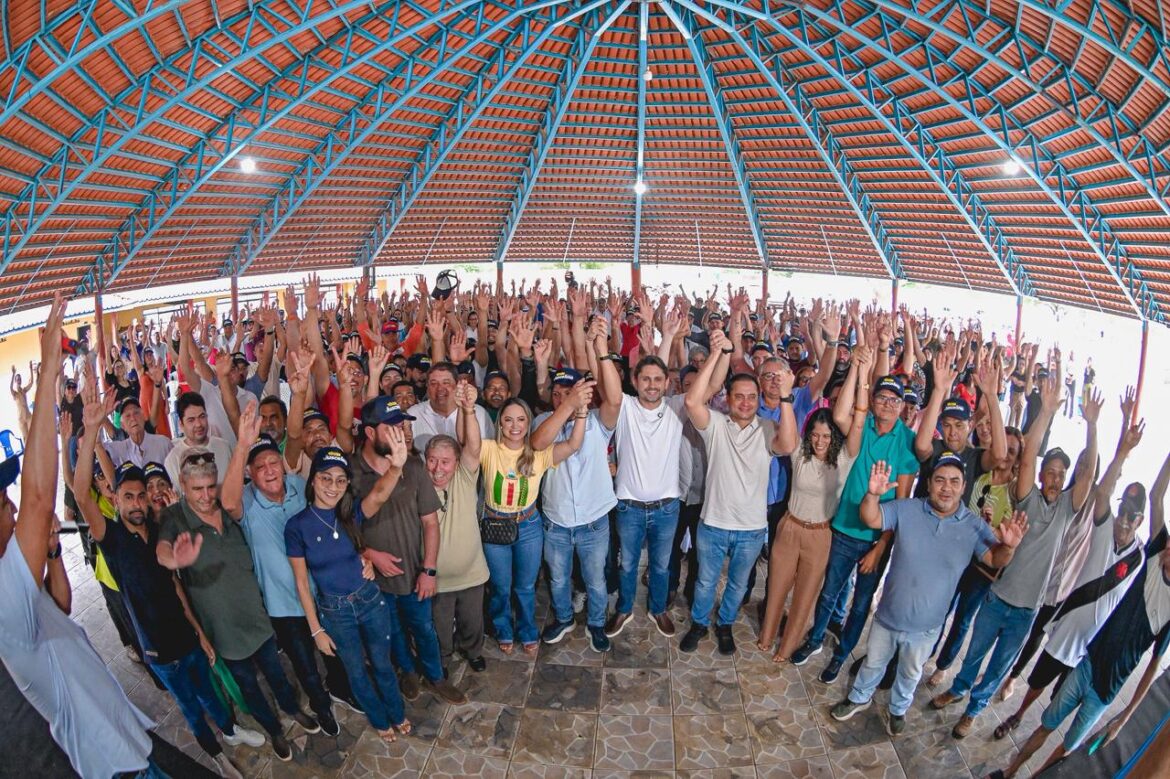 Senador Weverton Rocha visita Carolina e acompanha obras de pavimentação