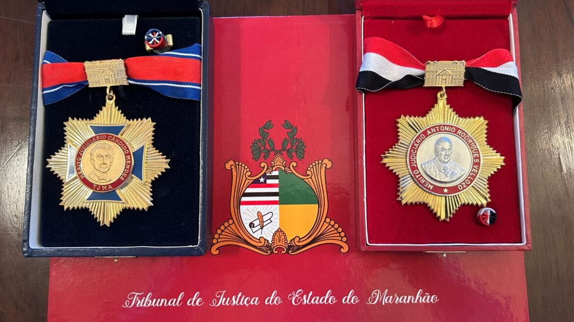 TJMA celebra 212 anos com entrega de medalhas a autoridades