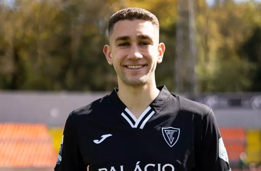 Vasco intensifica negociação para contratar o zagueiro Arthur Chaves, do Hoffenheim