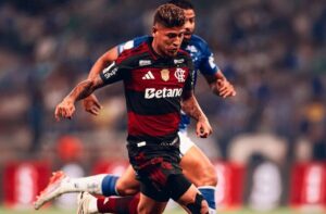 Flamengo não segura o Cruzeiro e desperdiça oportunidade de assumir liderança do Campeonato Brasileiro neste sábado