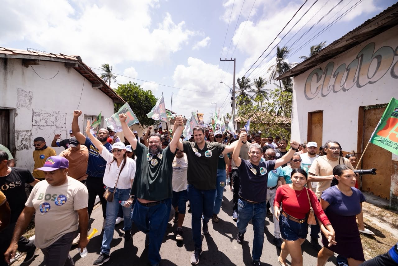 Orleans Brandão percorre Primeira Cruz ao lado da população em grande ato de apoio à sua candidatura
