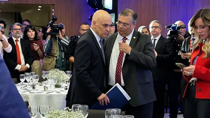 André Mendonça provoca Dino e Moraes: Jornalistas ‘com ou sem diploma’ não são alvo de investigação de vazamento sobre Lulinha