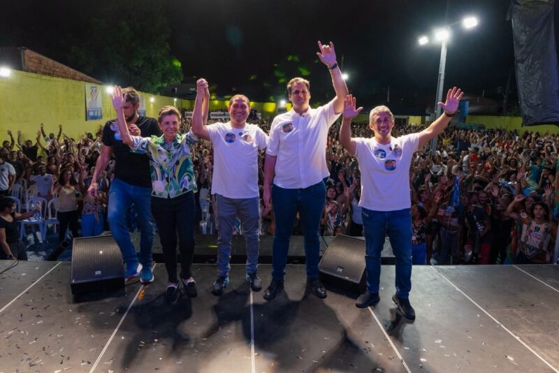 Em grande ato com vereador Marquinhos, Orleans Brandão assegura ampliação do Hospital da Vila Luizão e melhorias na Feira do Mangueirão Em grande ato com vereador Marquinhos, Orleans Brandão assegura ampliação do Hospital da Vila Luizão e melhorias na Feira do Mangueirão