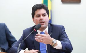Decisão de Toffoli pode atingir Fufuca e 2,7 mil candidatos