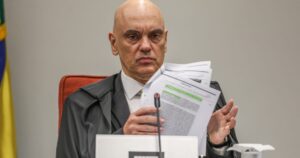 Ministro do STF retira sigilo de mensagens entre Vorcaro e Moraes