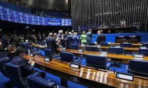CCJ do Senado vota fim da escala 6×1; o que pode mudar na jornada e nos salários?