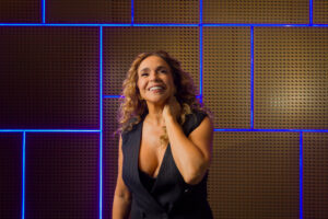 De samba a sertanejo: artistas revisam repertórios por machismo em letras