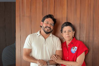 Apoio do Prefeito de Cajapió à Candidatura de Roseana Sarney ao Senado Apoio do Prefeito de Cajapió à Candidatura de Roseana Sarney ao Senado