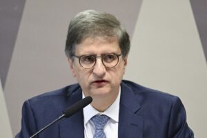 Conselho do Ministério Público abre procedimento para analisar conduta de Gonet no caso Master | Política