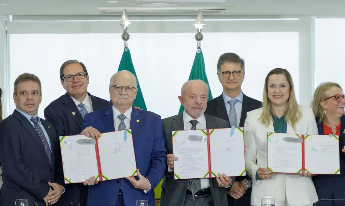 Governo sanciona leis que criam e reestruturam fundos ligados ao Poder Judiciários