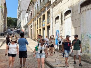 Fim de semana prolongado pelo feriadão movimenta turismo, lazer e pequenos negócios no Maranhão