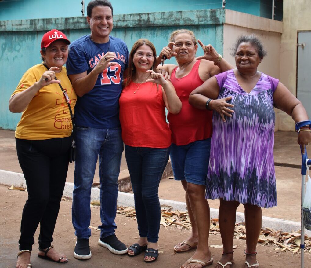 Felipe Camarão visita a assentamento do MST no município de Açailândia