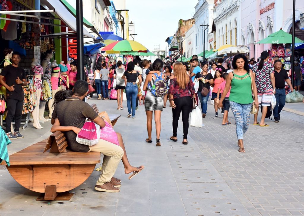 Estabelecimentos comerciais vão funcionar normalmente nos feriados de segunda e terça-feira em São Luís