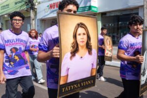 Jornalistas são homenageadas por estudantes durante desfile de 7 de Setembro em Imperatriz