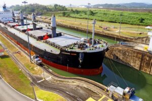 Barril de petróleo volta a se aproximar dos US$ 100