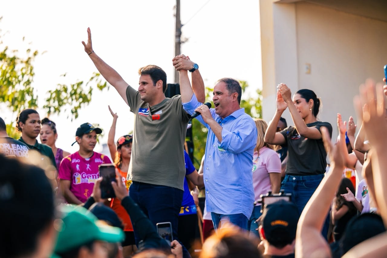 NO ANIVERSARIO DE SÃO LUÍS, ORLEANS BRANDÃO CELEBRA COM A POPULAÇÃO EM PROGRAMAÇÃO ESPECIAL POR VÁRIOS PONTOS DA CAPITAL