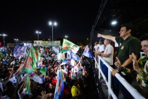 Orleans reúne multidão em Cantanhede e afirma: “Estou pronto para escrever minha história no Maranhão”