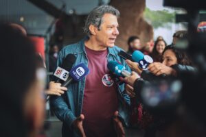 Militantes e candidatos do PT saem às ruas neste domingo em dia de ‘mobilização nacional’ por Lula