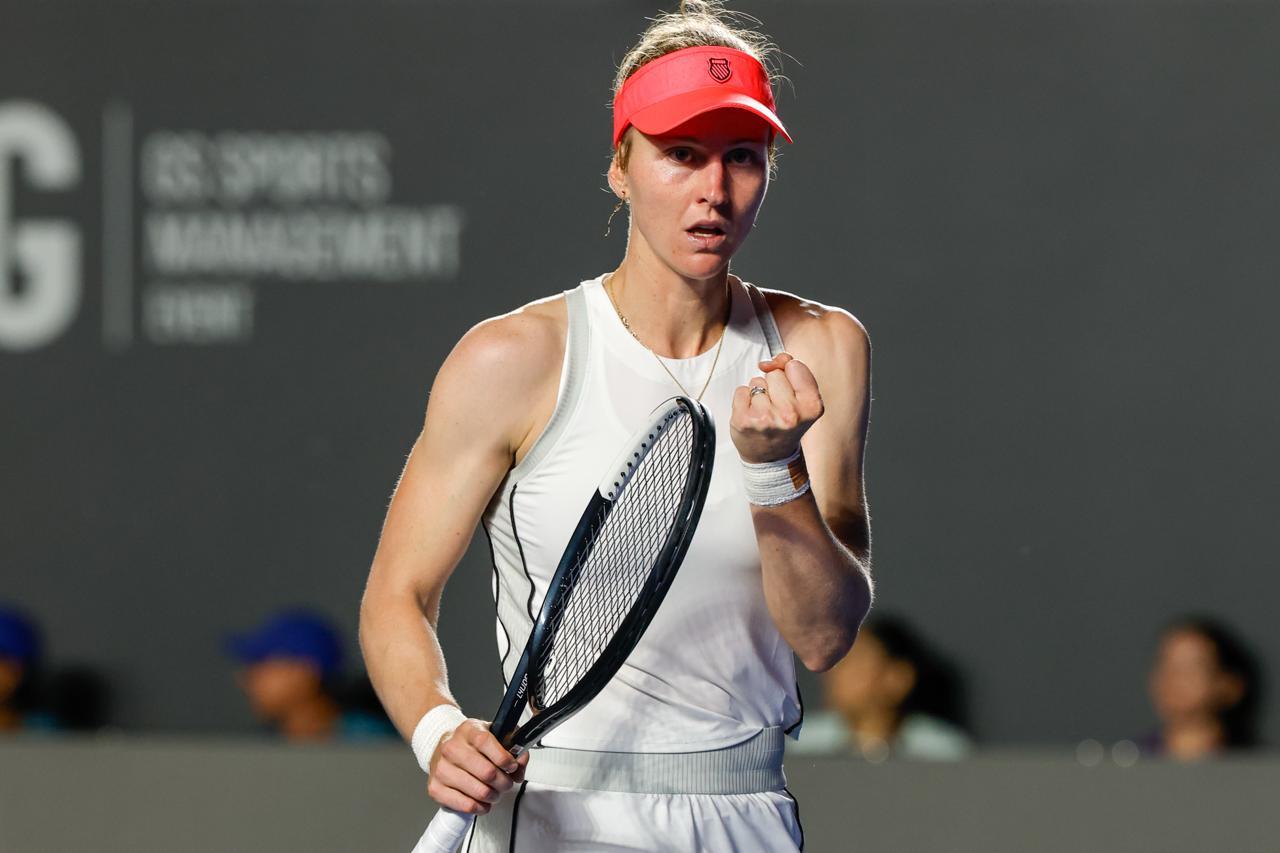 Samsonova derruba Kostyuk pela quinta vez e faz semi no México