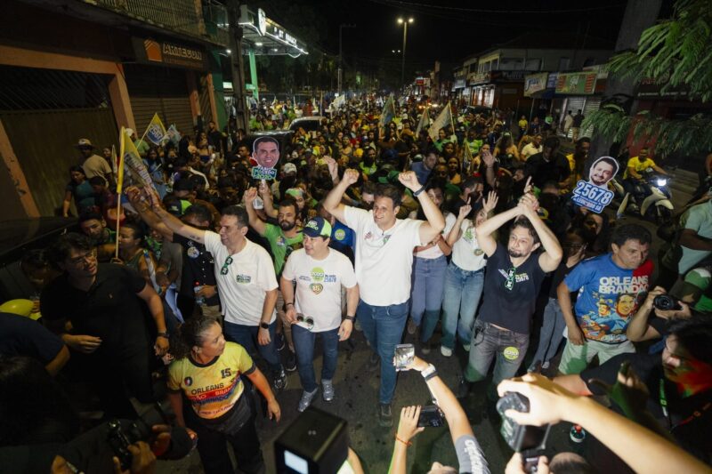 Onda verde do 15 toma as ruas de Pinheiro em mais uma demonstração de força da candidatura de Orleans Brandão na cidade