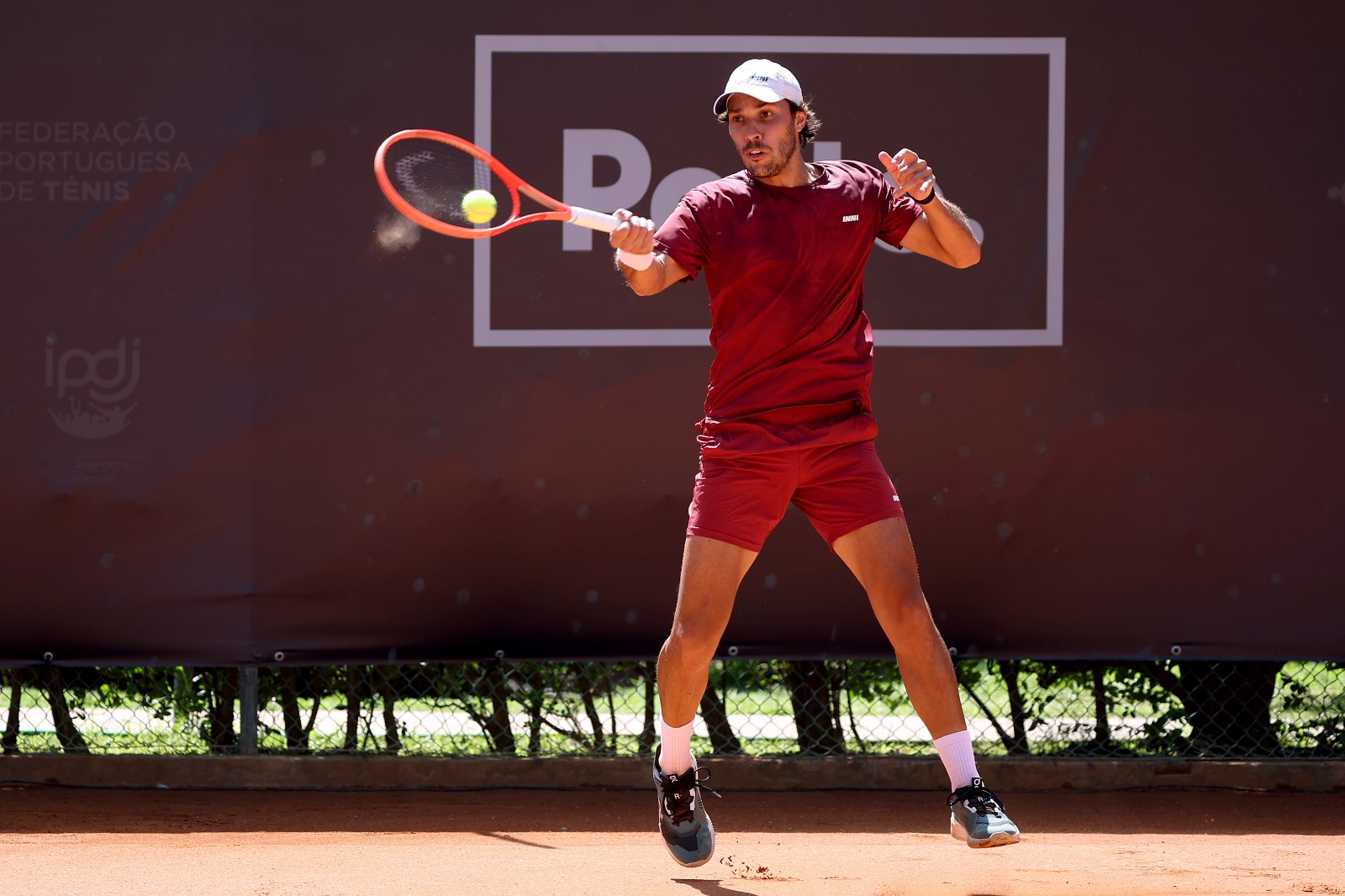 Pucinelli e Fernandez não passam da estreia em Buenos Aires