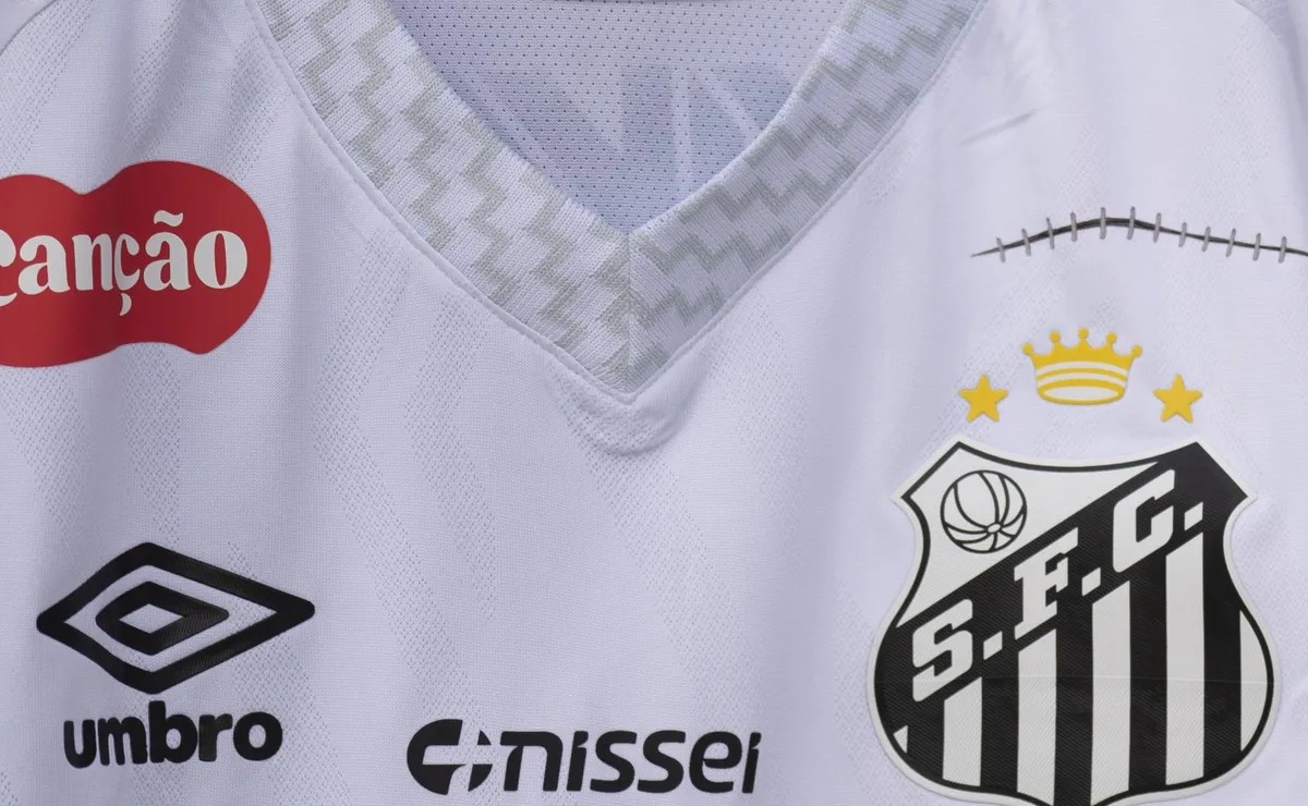 Adidas faz proposta para o Santos e encaminha contrato até 2033