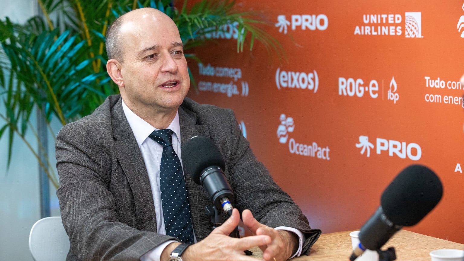 Roberto Ardenghy, presidente do IBP, fala ao estúdio eixos durante a ROG.e 2026