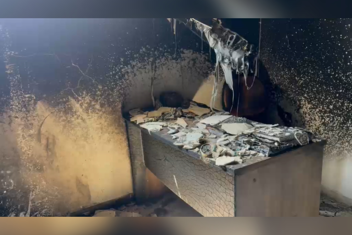VÍDEO: Homem invade e ateia fogo em comitê de candidato do PSB em Minas