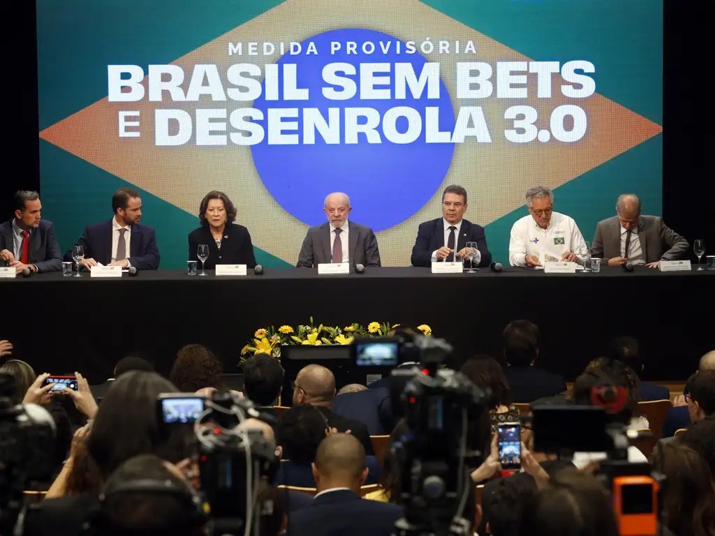 Bets devem sair do ar até a próxima terça; veja o que muda com a proibição das apostas online anunciada por Lula