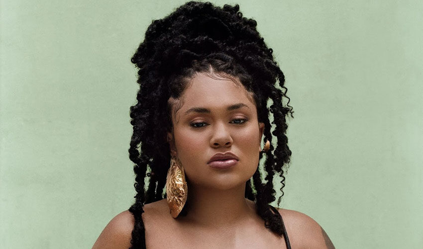 Cantora Iuna Falcão realiza show único na Praia Grande em São Luís neste sábado