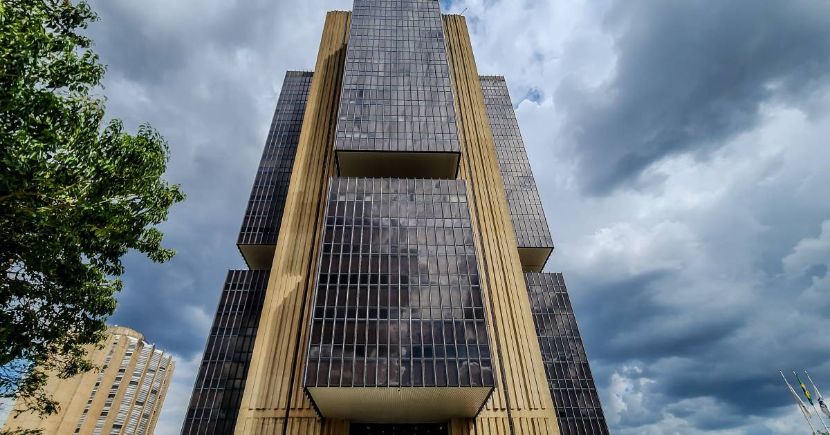 Mercado volta a elevar projeção da inflação para 4,99% em 2026, mostra Focus