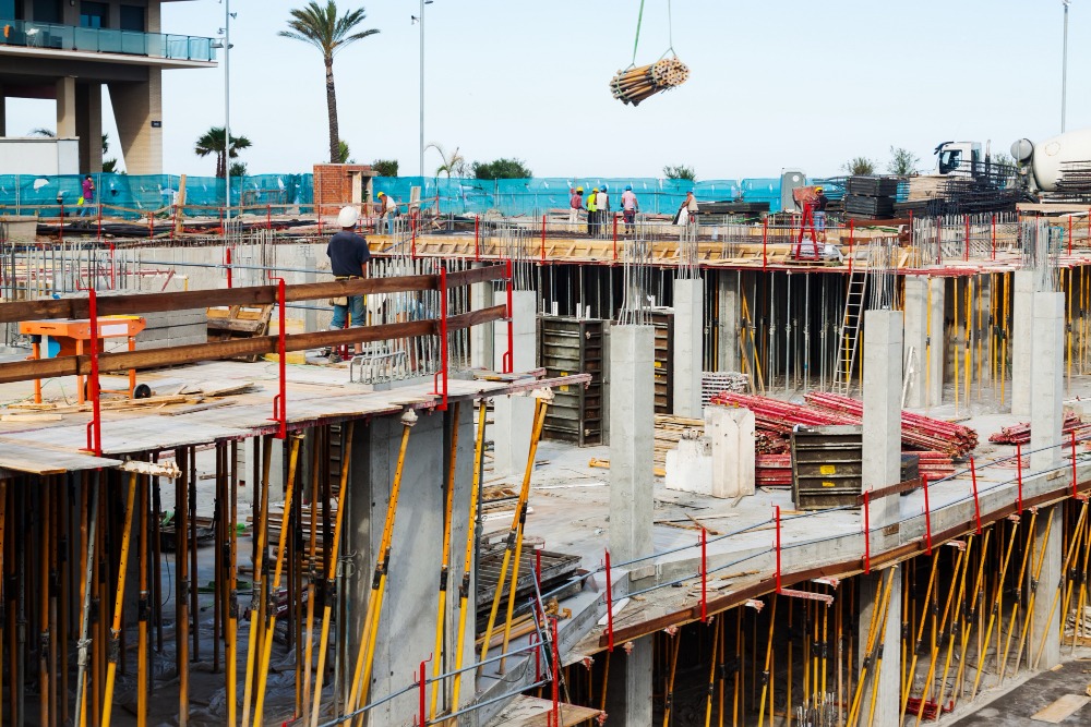 Atividade da construção recua no mês de agosto e emprego tem menor índice desde 2017