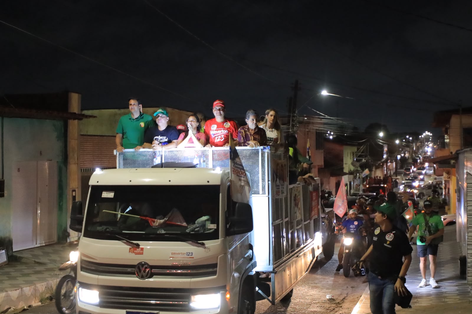 Paço do Lumiar vai às ruas em grande carreata e reforça mobilização de Weverton Rocha na reta final da campanha
