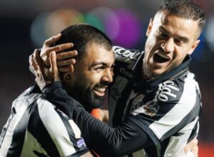 Santos derrota o São Paulo, de virada, e passa a brigar por vaga na Copa Libertadores