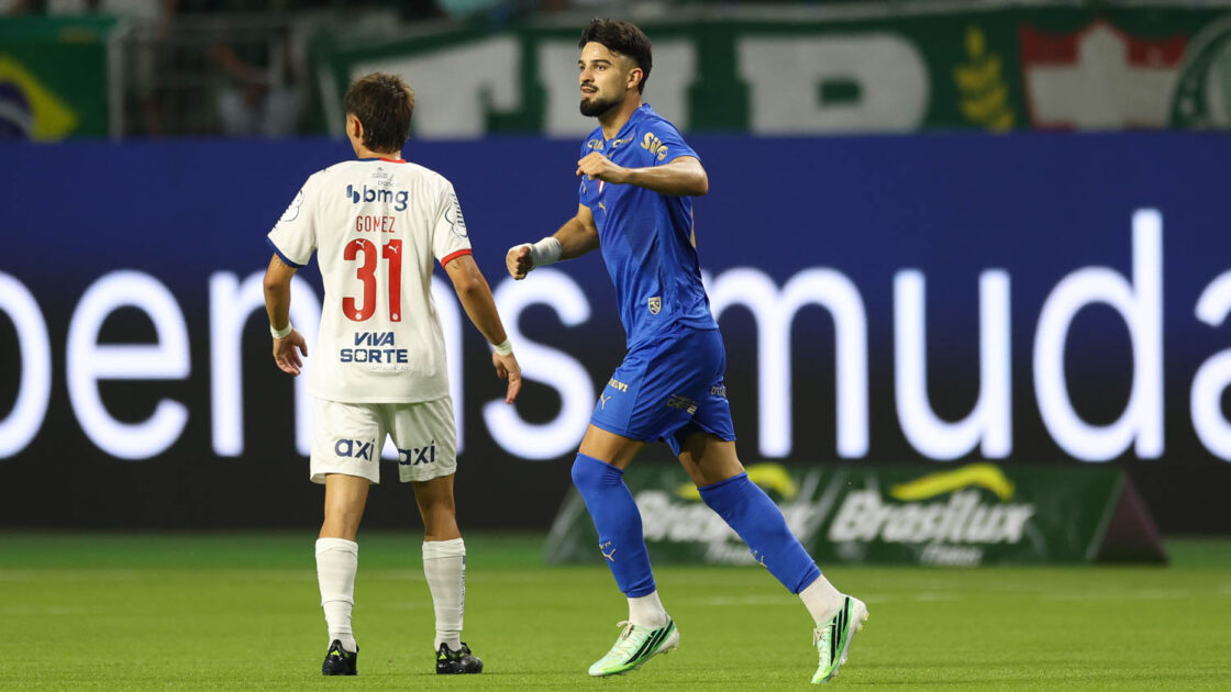 Palmeiras vence Bahia e diminui distância do líder o líder Flamengo para apenas um pontos após empate na Vila