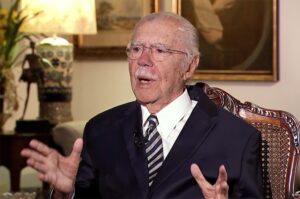 Ex-presidente José Sarney é operado em hospital de São Luís após ser diagnóstico de estar com obstrução intestinal