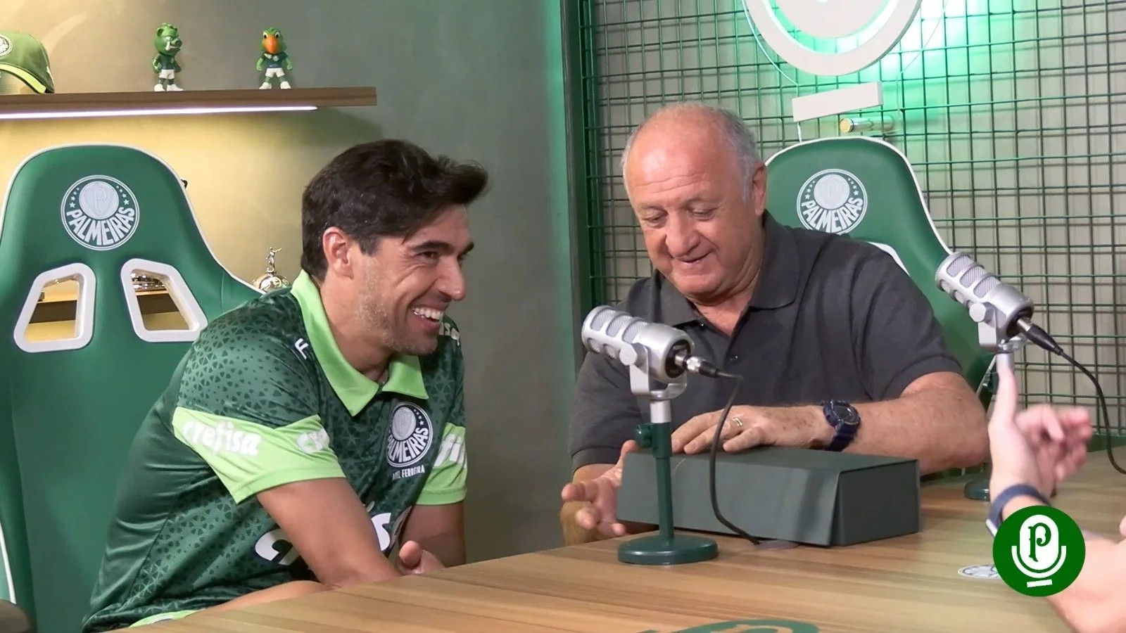 Abel Ferreira chega ao Top3 de técnicos pelo Palmeiras no Dérbi e mira Felipão