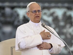 Papa Leão XIV recebe diagnóstico de câncer de pulmão após cirurgia para retirada de nódulo