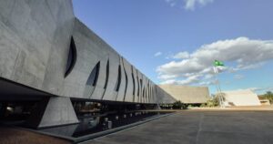 Federação das Indústrias do Paraná aponta ao STJ perda bilionária com restrições em créditos de PIS/Cofins
