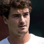 João Fonseca pratica golfe durante ausência no circuito