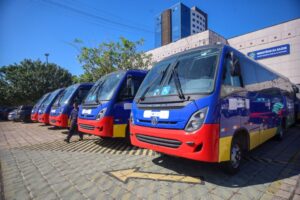 Maranhão recebe 25 veículos para transporte de pacientes em tratamento especializado