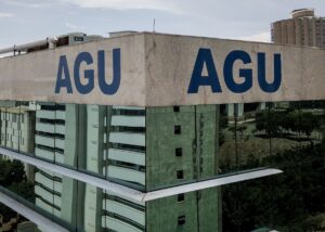 AGU lança editais para renegociar dívidas de MEI e ex-bolsistas