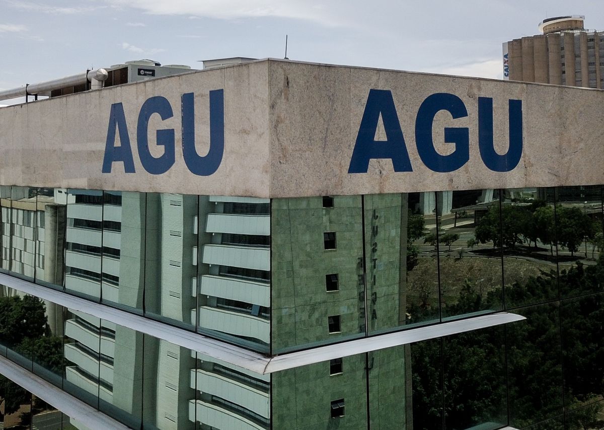 AGU lança editais para renegociar dívidas de MEI e ex-bolsistas